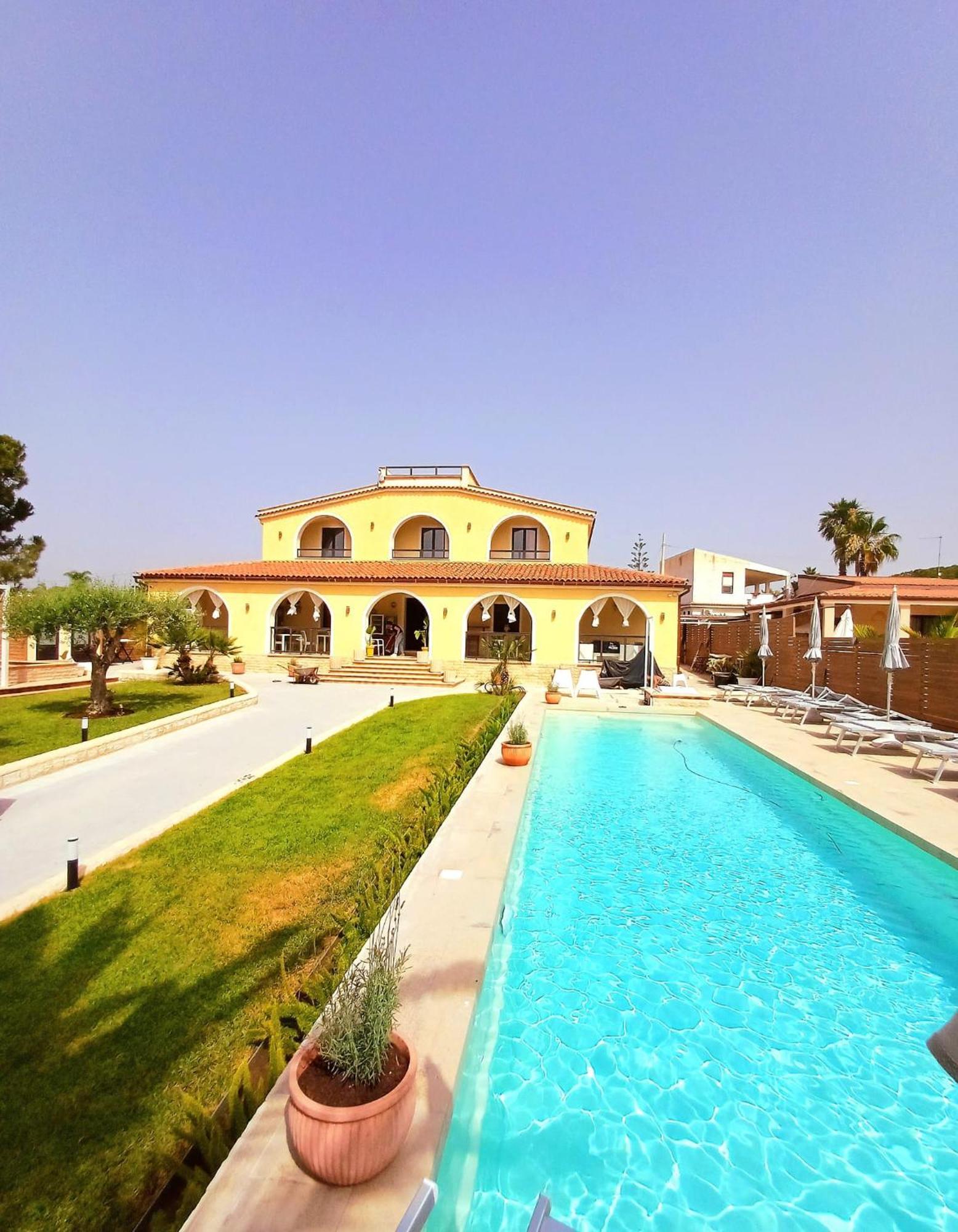 Villa Sunset B&B/Apartments Fontane Bianche Dış mekan fotoğraf