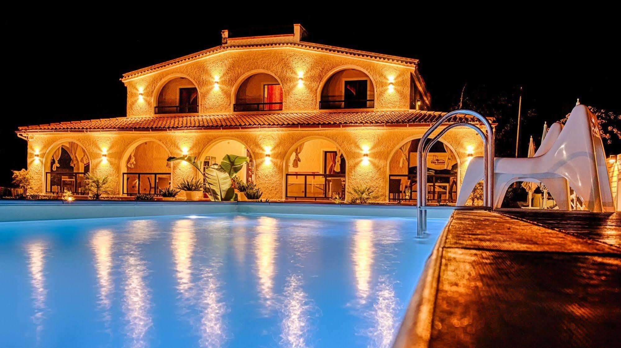 Villa Sunset B&B/Apartments Fontane Bianche Dış mekan fotoğraf